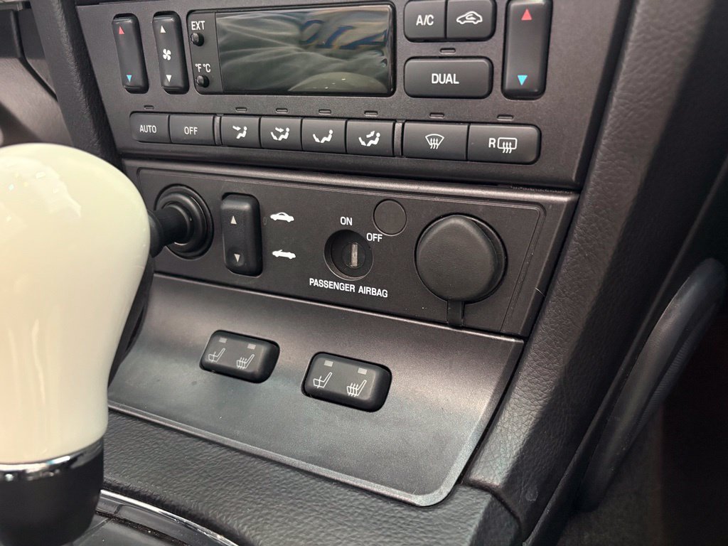 Used 2003 Ford Thunderbird RWD image 16