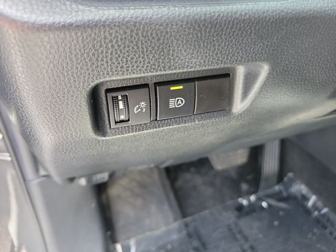 Used 2023 Toyota RAV4 LE FWD image 23