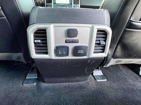 Used 2018 Ford F150 Lariat w/ Equipment Group 502A Luxury AWD/4WD image 41