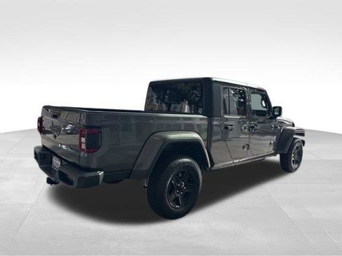 Used 2021 Jeep Gladiator Sport AWD/4WD image 5