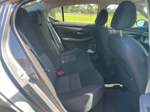 Used 2021 Nissan Sentra SV FWD image 14