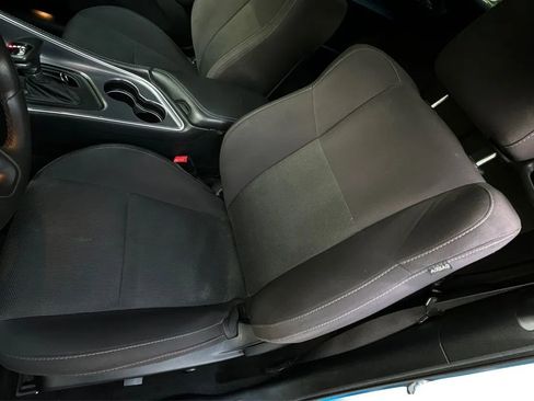 Used 2015 Dodge Challenger R/T RWD image 13