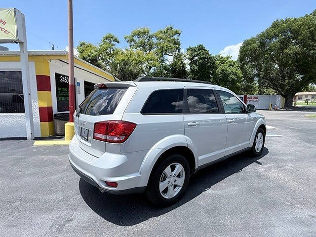Used 2012 Dodge Journey SXT w/ Flexible Seating Group FWD image 5