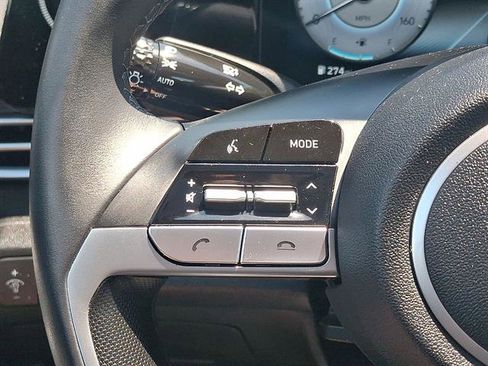 Certified 2023 Hyundai Elantra Limited FWD image 17