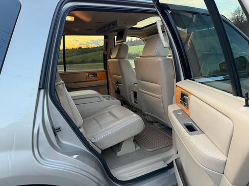 Used 2008 Lincoln Navigator 4WD image 20