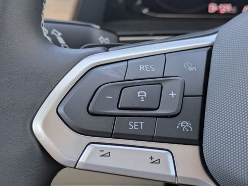 New 2026 Volkswagen Atlas SE image 25