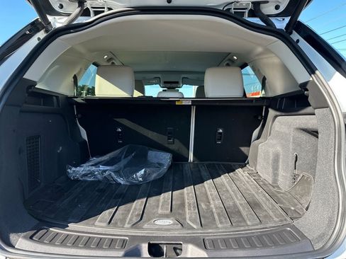 Used 2025 Land Rover Discovery Sport S AWD/4WD image 18