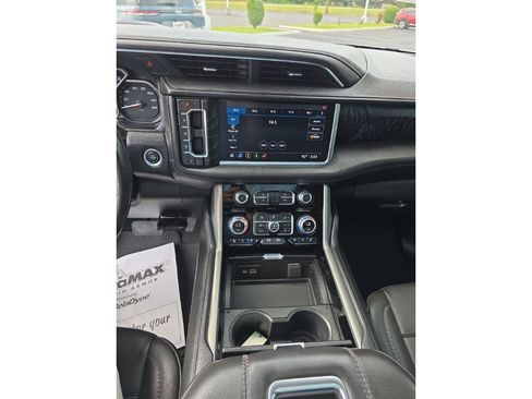 Used 2021 GMC Yukon Denali AWD/4WD image 17