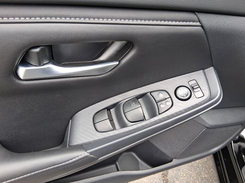 New 2025 Nissan Sentra SV w/ All-Weather Package image 12