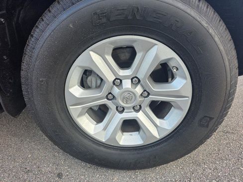 Used 2016 Toyota 4Runner SR5 image 22