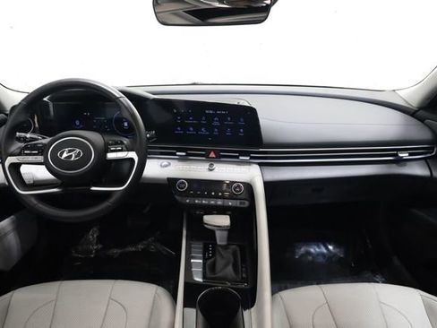 Used 2023 Hyundai Elantra Limited w/ Preferred Accessory Package image 16