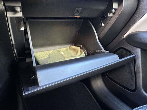 Used 2022 Jeep Compass Limited image 28