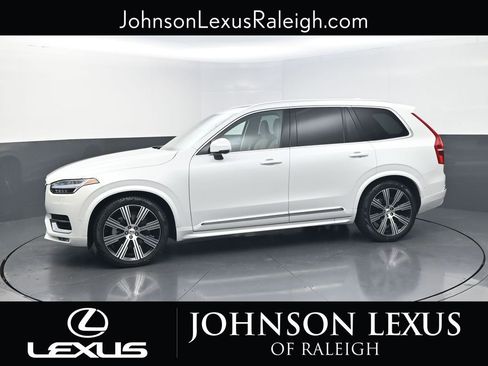 Used 2025 Volvo XC90 B6 Ultra w/ Lounge Package image 2