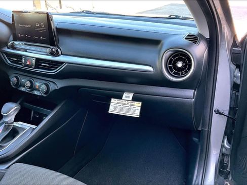Used 2022 Kia Forte LXS image 21