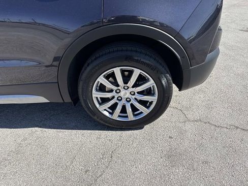 Used 2022 Cadillac XT4 Premium Luxury w/ Enhanced Visibility Package image 33