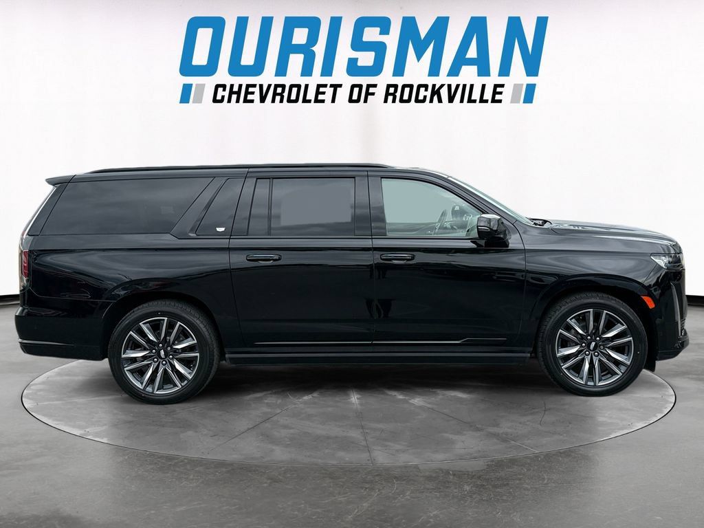 Used 2022 Cadillac Escalade ESV Sport Platinum AWD/4WD image 7