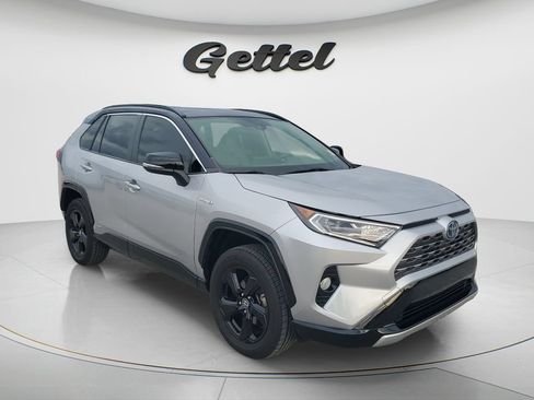 Certified 2021 Toyota RAV4 XSE w/ XSE Grade Weather Package AWD/4WD image 3
