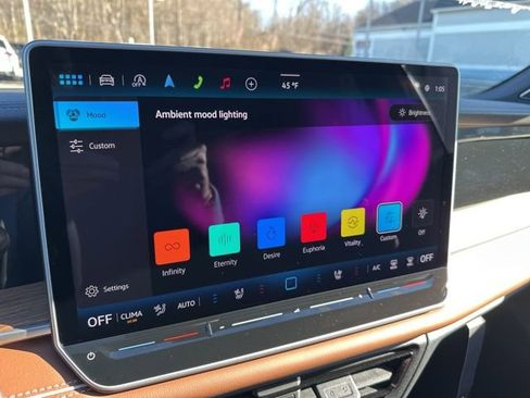 New 2026 Volkswagen Tiguan SEL R-Line image 29