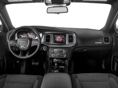 Used 2016 Dodge Charger SE w/ Blacktop Package RWD image 10