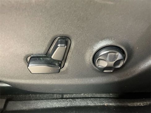 Certified 2019 Jeep Cherokee Trailhawk image 12