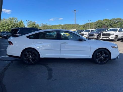 Used 2023 Honda Accord Sport image 4
