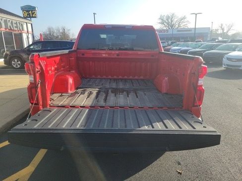 Used 2021 Chevrolet Silverado 1500 Custom image 3