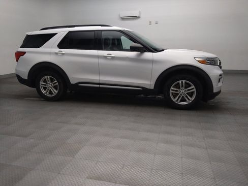 Used 2021 Ford Explorer XLT w/ Equipment Group 202A RWD image 11