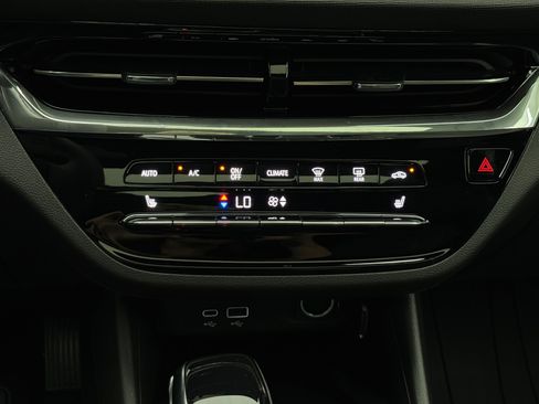 New 2026 Buick Envista Avenir FWD image 27