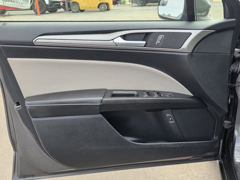 Used 2018 Ford Fusion S image 20