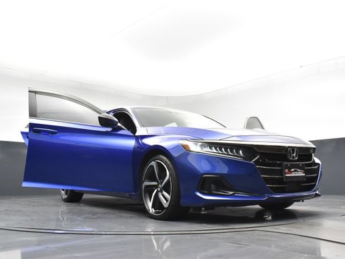 Used 2021 Honda Accord Sport image 32