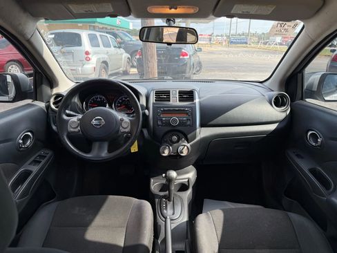 Used 2012 Nissan Versa SL image 11