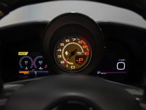 Certified 2022 Ferrari F8 Tributo RWD image 14