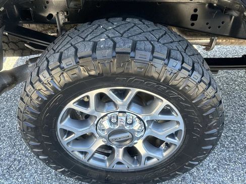 Used 2022 Ford F250 Lariat w/ Lariat Ultimate Package image 7