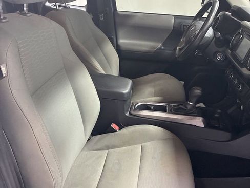 Used 2017 Toyota Tacoma SR5 image 22