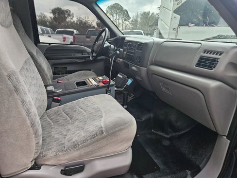 Used 2000 Ford F350 2WD Regular Cab DRW Super Duty image 23