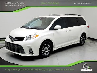 Used 2018 Toyota Sienna XLE