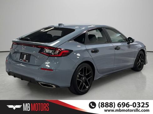 Used 2024 Honda Civic Sport Touring image 4