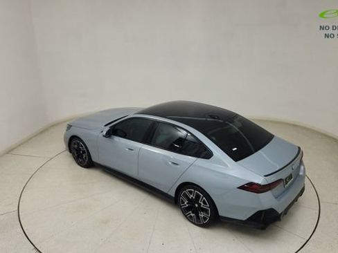 Used 2026 BMW i5 eDrive40 w/ M Sport Package RWD image 25