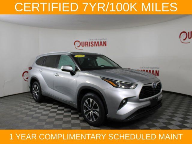 Used 2022 Toyota Highlander XLE AWD/4WD image 10