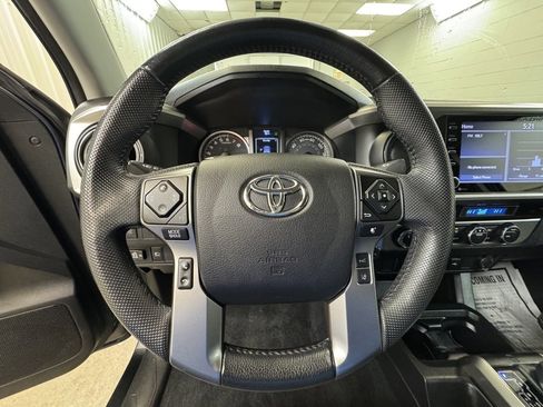 Used 2022 Toyota Tacoma SR5 image 29