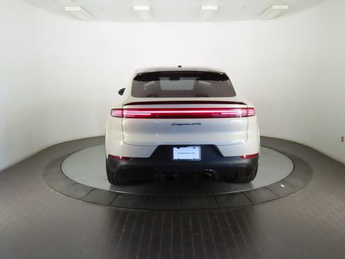 Certified 2026 Porsche Cayenne GTS AWD/4WD image 6