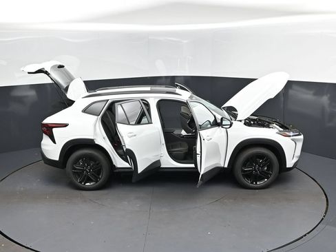 New 2026 Chevrolet Trax ACTIV w/ Sunroof Package FWD image 49