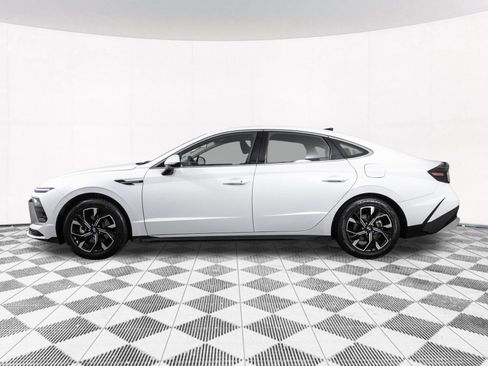 Used 2025 Hyundai Sonata SEL FWD image 14