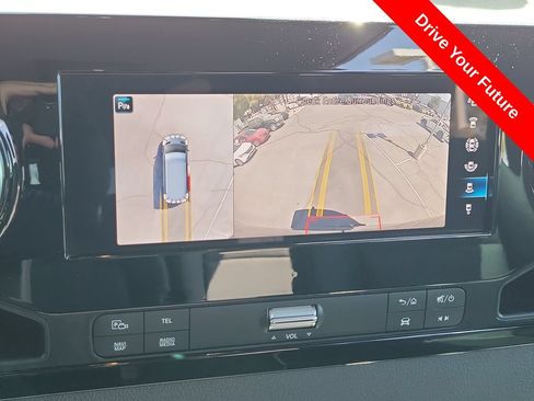 Used 2024 Mercedes-Benz Sprinter 2500 image 13