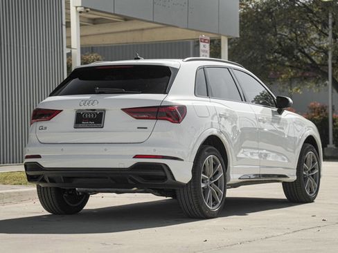 Used 2025 Audi Q3 2.0T Premium w/ Convenience Package image 5