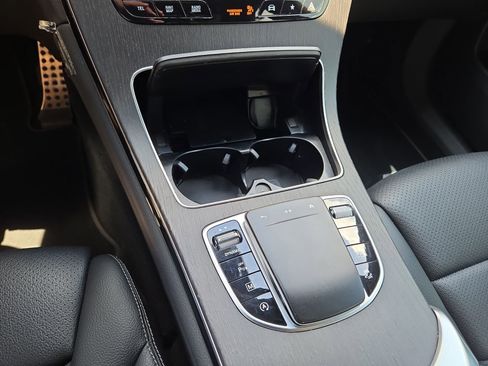 Used 2022 Mercedes-Benz GLC 300 4MATIC image 22