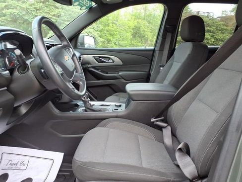 Used 2023 Chevrolet Traverse LT FWD image 14