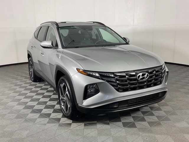 Used 2024 Hyundai Tucson SEL w/ Convenience Package AWD/4WD image 3
