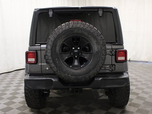 Used 2018 Jeep Wrangler Unlimited Sport S AWD/4WD image 29
