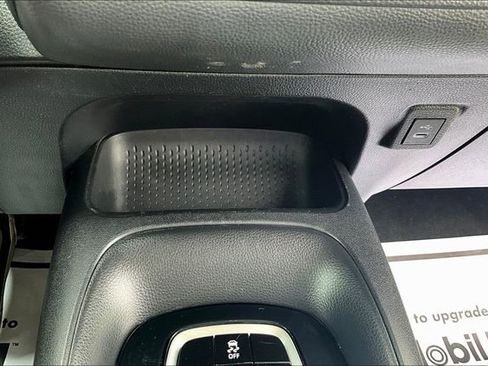 Used 2023 Toyota Corolla LE FWD image 17